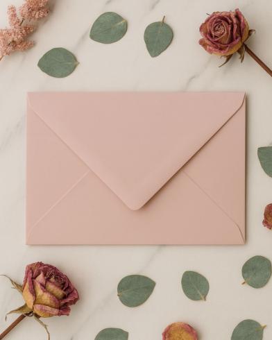 Briefumschlag DIN C6 120g/m² oF Nassklebung in altrosa