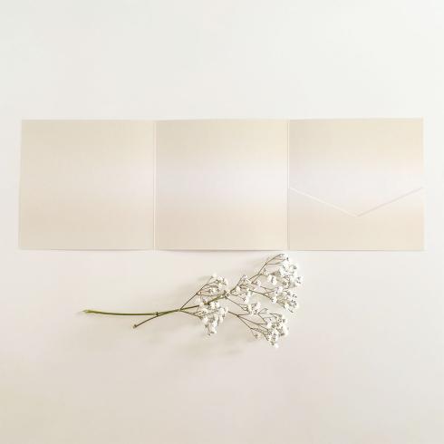 Trippel-Pocketfold-Karte quadratisch (15x15) Basic-Karton "Perlmutt Crema" Basic Line