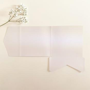 Preview: Pocketfold-Karte Quadrat (15x15) Basic-Karton "Perlmutt Crema" Exklusiv Line