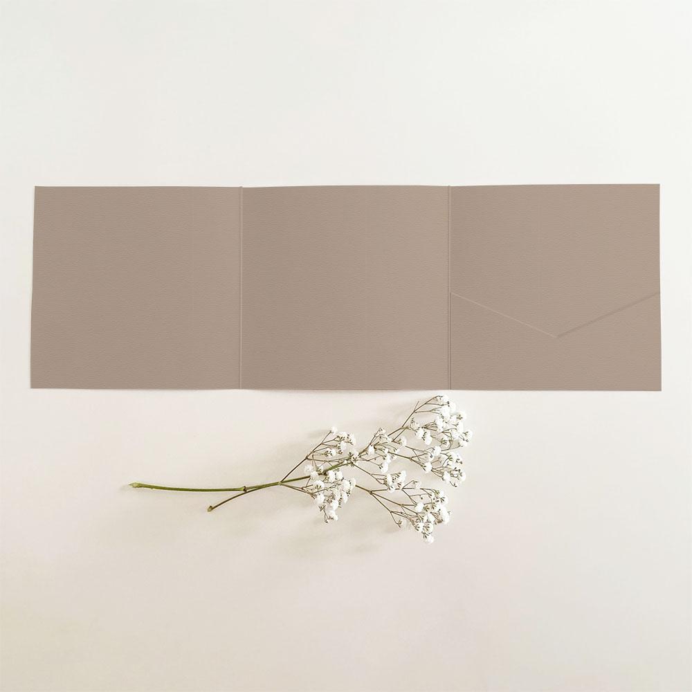 Trippel-Pocketfold-Karte quadratisch (15x15) Struktur-Karton "Taupegrau" Basic Line