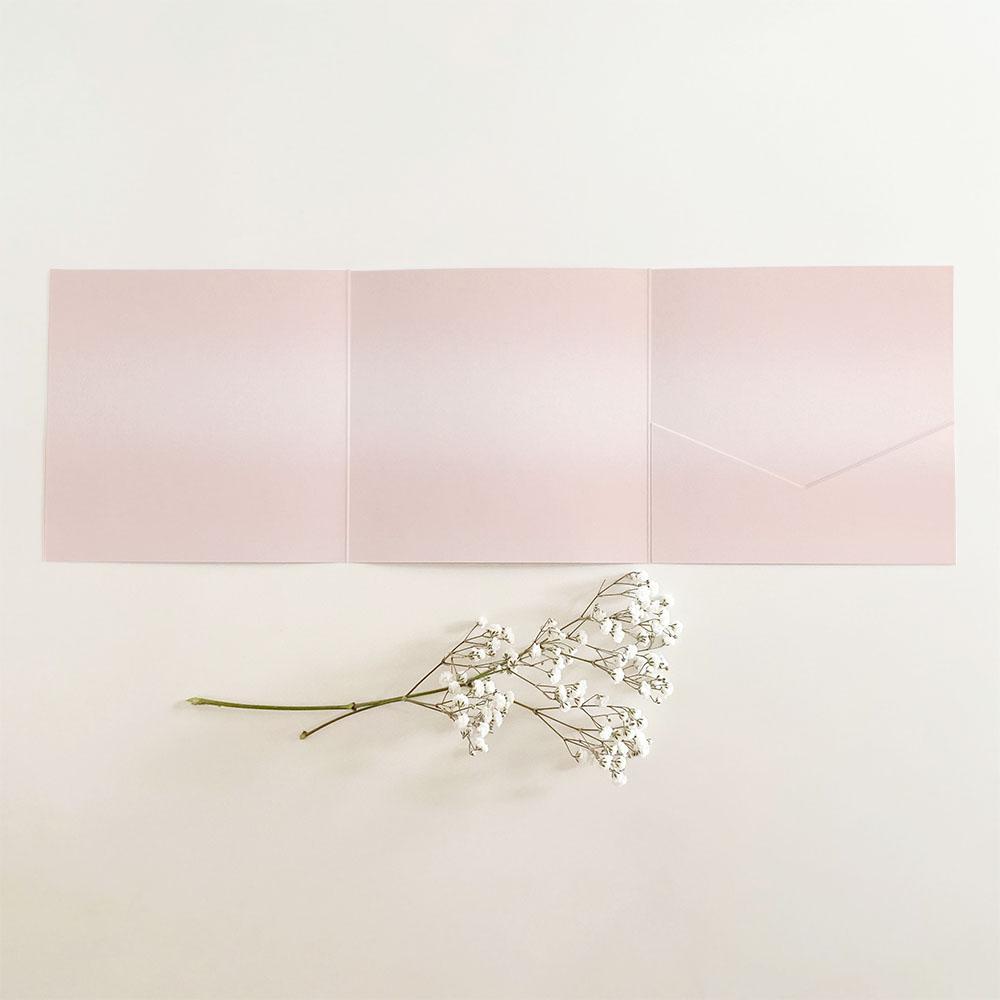 Trippel-Pocketfold-Karte quadratisch (15x15) Premium-Karton "Metallic Puderrosa" Basic Line