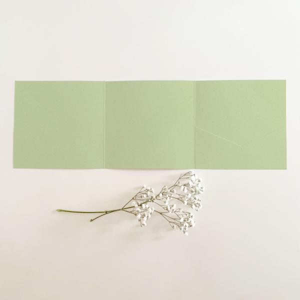 Trippel-Pocketfold-Karte quadratisch (15x15) Recycling-Karton "Kraft Recycling Kiwi" Basic Line